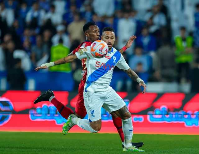 الهلال يسقط في فخ التعادل مع ضمك بالدوري السعودي للمحترفين.. فيديو