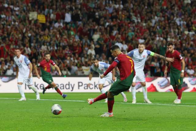 البرتغال تخطف فوز صعبا من سلوفاكيا في تصفيات أمم أوروبا 2024