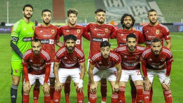 عرض قطري يهدد مستقبل نجم الأهلي مع الفريق