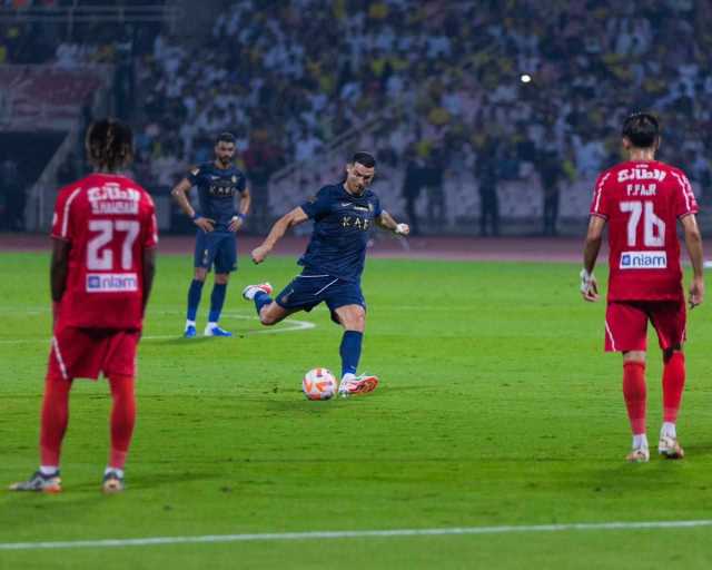 رونالدو يواصل مطارده هالاند بعد هدفه في مباراة النصر والوحدة