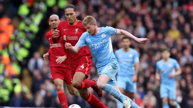 حكم مباراة ليفربول ضد مانشستر سيتي في الدوري الإنجليزي