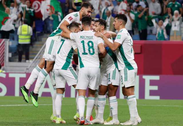 منتخب الجزائر يتلقى ضربة موجعة قبل مواجهة مصر الودية