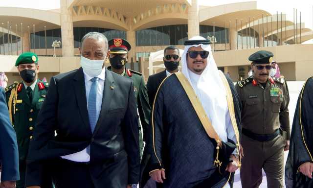 رئيس مجلس السيادة السوداني يصل الرياض للمشاركة في القمة السعودية الأفريقية