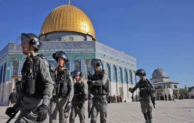 قوات الاحتلال الإسرائيلي تغلق أبواب المسجد الأقصى