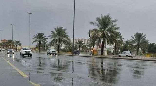 أمطار على مكة والمدينة.. حالة الطقس غدًا الأحد في المملكة