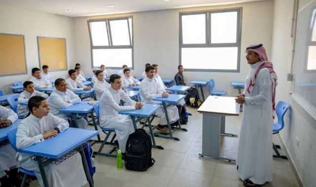 هل الطلاب مطالبون بدفع ضريبة القيمة المضافة للجامعات بالبرامج المدفوعة؟