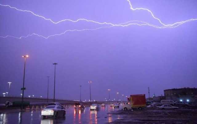 استمرار الأمطار الرعدية.. حالة الطقس في المملكة اليوم الأحد 4-2-1445