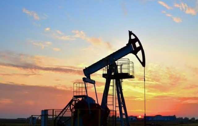 باحث: خفض إنتاج النفط يستهدف الموازنة بين العرض والطلب وتحقيق الاستقرار