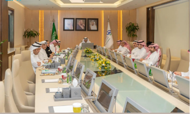 وزير الصحة يستعرض أبرز المشاريع لتحقيق مستهدفات «الهيئة السعودية» لتطوير الأداء الصحي