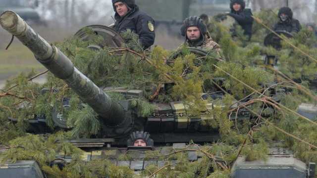 بولندا تعلن التوقف عن تسليح أوكرانيا من أجل تعزيز قوتها الدفاعية