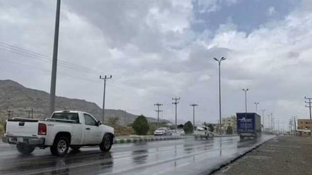 الأرصاد عن طقس الجمعة: استمرار الأمطار الرعدية والرياح النشطة على 5 مناطق
