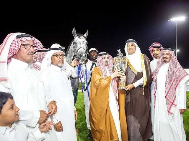 بالصور.. إسطبل أبناء الأمير خالد بن سلطان يُتوّج باللقبين الأغلى في موسم سباقات الطائف