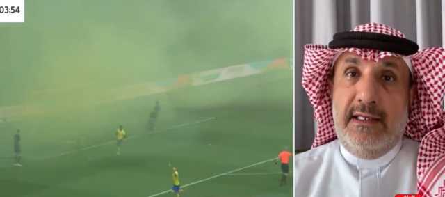 بالفيديو.. استشاري يحذر من الشعل الدخانية في الملاعب السعودية