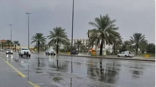 حالة الطقس اليوم.. رياح نشطة وأمطار رعدية على بعض المناطق في المملكة