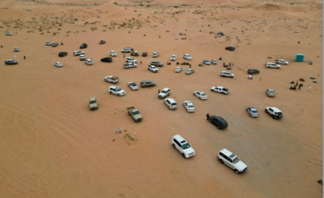 أجواء المطر تجذب هواة التطعيس والمواقع السياحية بالجوف