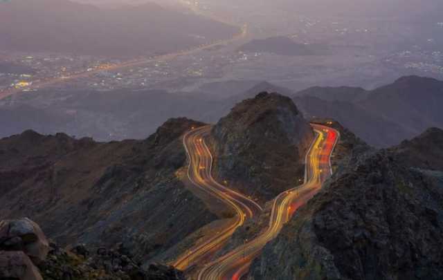 أمن الطرق: استمرار إغلاق طريق الهدا في الطائف بكلا الاتجاهين