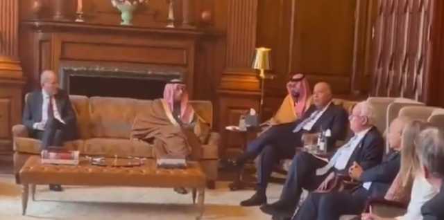 اللجنة الوزارية المكلفة من القمة العربية الإسلامية تعقد اجتماعاً مع وزير الخارجية البريطاني
