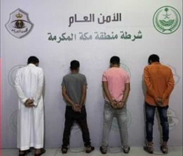 القبض على 4 مقيمين لسطوهم على مستودعات شركات في جدة