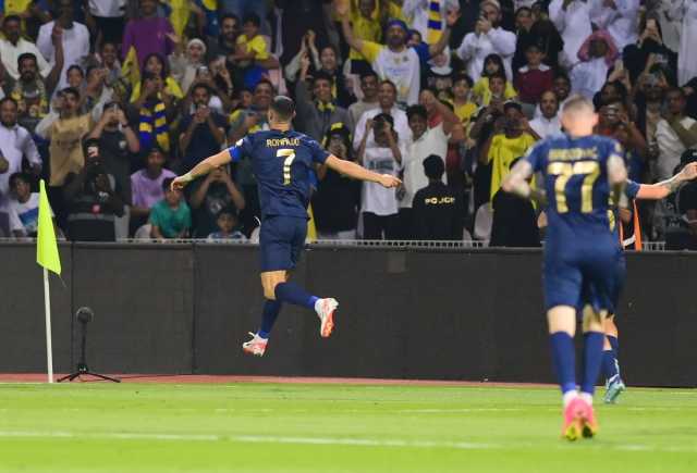 النصر يواصل مطاردة الهلال في دوري روشن.. ورونالدو يغرد بعيدًا بصدارة الهدافين