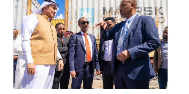 وزير النقل يلتقى نظيره الإثيوبي ويزور ميناء موجو الجاف وسكة حديد اندودي