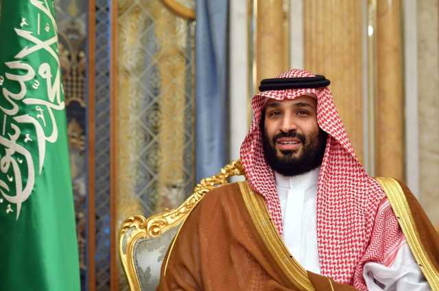 ولي العهد يصل إلى الدوحة لترؤس وفد المملكة في القمة الخليجية (فيديو)