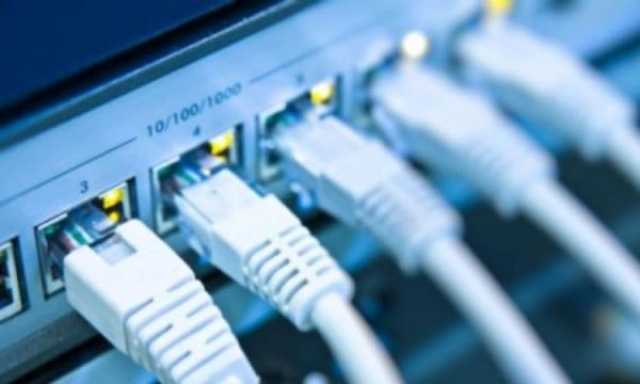 مصدر رسمي في صنعاء يكشف السبب الحقيقي وراء انقطاع خدمة الإنترنت 