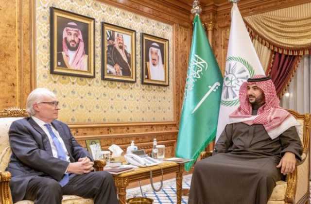 بن سلمان يؤكد دعم الرياض لجهود إحلال السلام في اليمن 