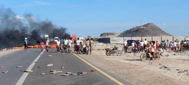 وفاة ٤ نساء في تعز جراء سقوطهم في مجاري الصرف الصحي