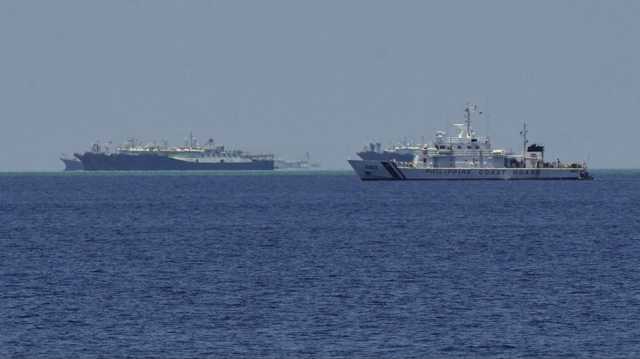 مناوشات بحرية بين مانيلا وبكين في بحر الصين (شاهد)