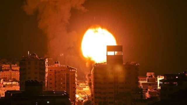 قصف جوي ومدفعي على مختلف مناطق القطاع.. وغزة معزولة عن العالم