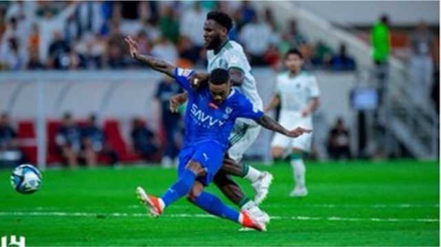 الهلال يفوز على الأهلي ويقترب أكثر من التتويج بلقب الدوري السعودي