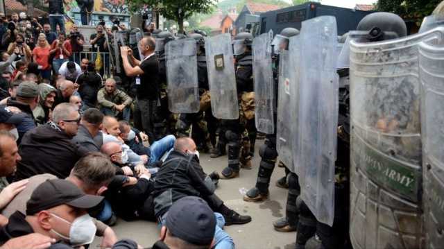 حكومة كوسوفو تتحدث عن حشود غير مسبوقة لقوات صربيا وتحذر من غزو
