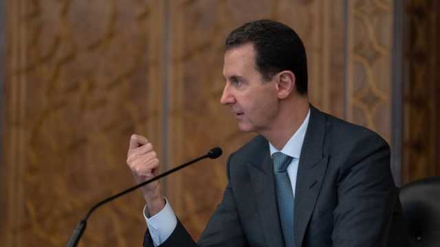 الأسد يقدم نحو 20 دولارا منحة للمتقاعدين وموظفي الدولة