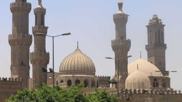 وصلات رقص بعقد قران ابنة إعلامية مصرية في مسجد.. غضب واسع (شاهد)