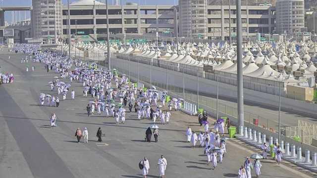 السعودية تمنع دخول مكة والمدينة لحاملي تأشيرات الزيارة حتى هذا التاريخ