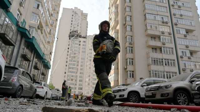 مقتل 3 وإصابة 13 في قصف روسي شرق أوكرانيا.. وأضرار بمستشفى