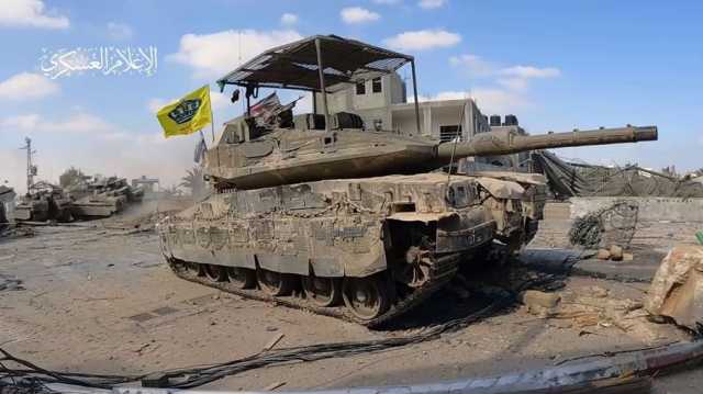 ما هو العلم الأصفر الذي ظهر على دبابة فجرتها القسام في رفح؟ (شاهد)