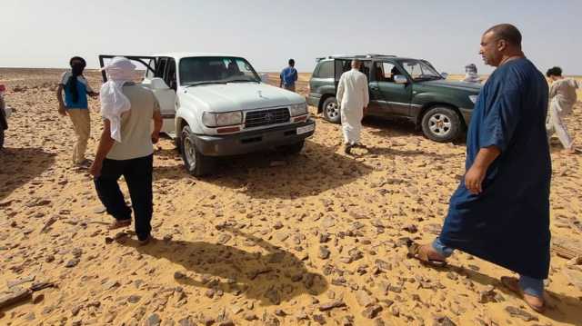 مصرع 12 سوريا عطشا في صحراء الجزائر خلال محاولتهم الوصول لأوروبا (شاهد)