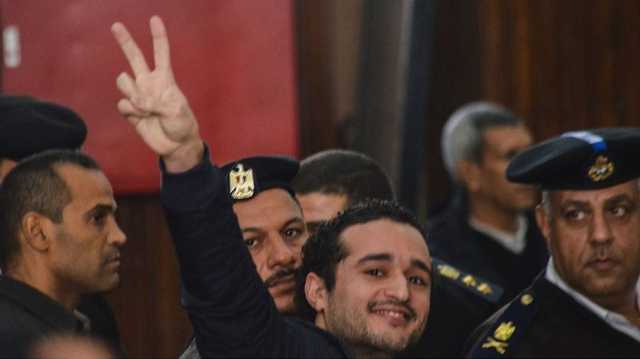السيسي يعفو عن الناشط أحمد دومة ومعتقلين آخرين في مصر