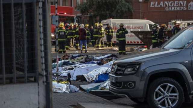 64 قتيلا بحريق التهم مجمعا تجاريا في جوهانسبرغ (صور)
