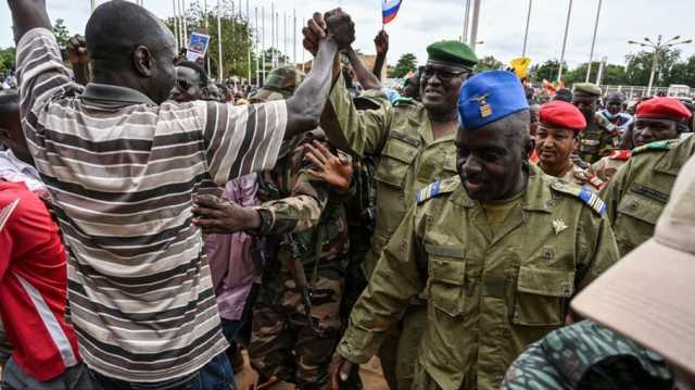 عسكري النيجر يعيّن رئيسا جديدا للحكومة.. ويطلب عودة وفد إيكواس لنيامي