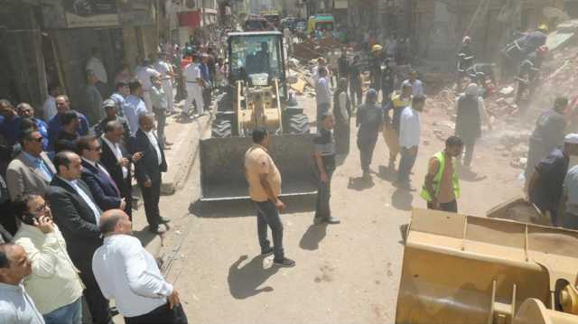 يوم دامٍ في مصر.. حادث مرور مركب في الصحراوي والبحث عن ناجين تحت أنقاض عقارين