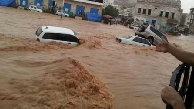 مقتل 4 جنود يمنيين بعدما جرفتهم سيول مدمرة غرب البلاد