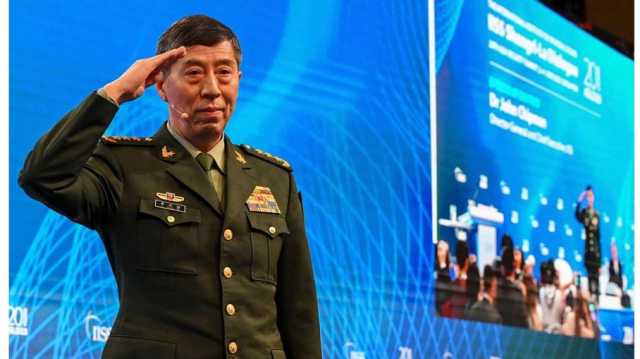 إقالة وزير الدفاع الصيني وإعفاء وزير سابق للخارجية من عضوية مجلس الدولة