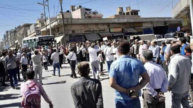 احتجاجات ضد رفع أسعار المحروقات في مناطق قسد شرق سوريا (شاهد)