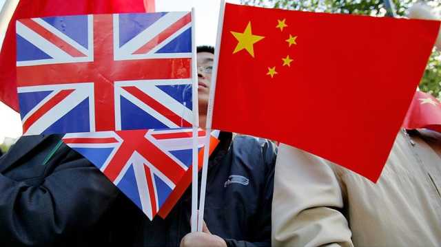 آخرها إبريق شاي.. كيف تتجسس الصين على المسؤولين البريطانيين؟