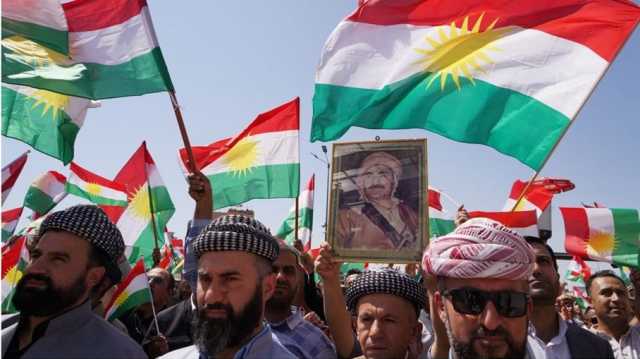 الآلاف يتظاهرون في كردستان العراق احتجاجا على تأخير بغداد لرواتب الموظفين