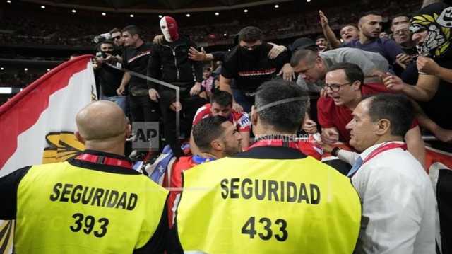 توقف الديربي بين أتلتيكو وريال مدريد بسبب الجمهور (شاهد)