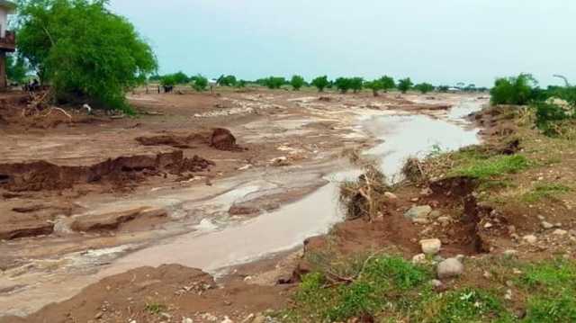 السيول العارمة ترفع حصيلة الضحايا في الحديدة غربي اليمن.. تواصل أعمال الإغاثة