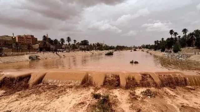 السيول تحاصر قرى في إقليم طاطا المغربي.. وحافلة ركاب في عداد المفقودين (شاهد)